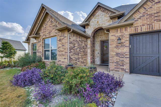 1605 Covered Bridge Ct, Gunter, TX 75058