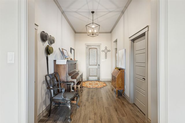 1605 Covered Bridge Ct, Gunter, TX 75058