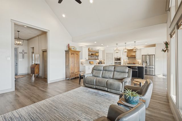1605 Covered Bridge Ct, Gunter, TX 75058