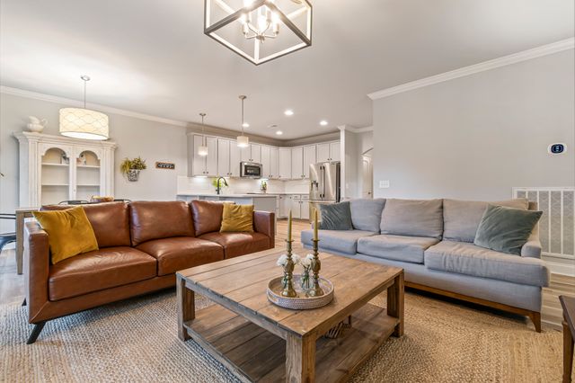 2557 Westerham Way, Thompsons Station, TN 37179