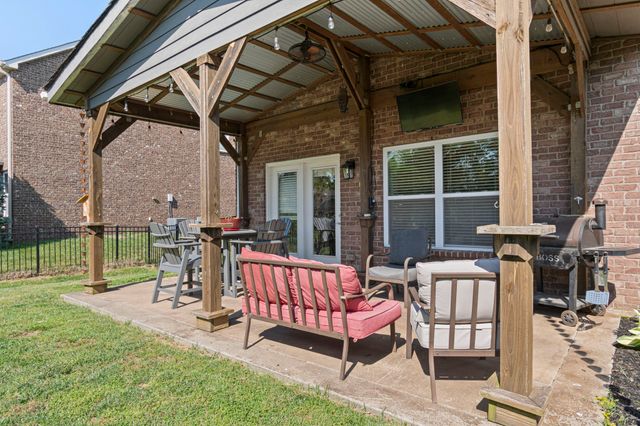 2557 Westerham Way, Thompsons Station, TN 37179