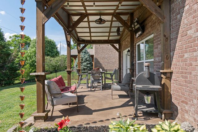 2557 Westerham Way, Thompsons Station, TN 37179