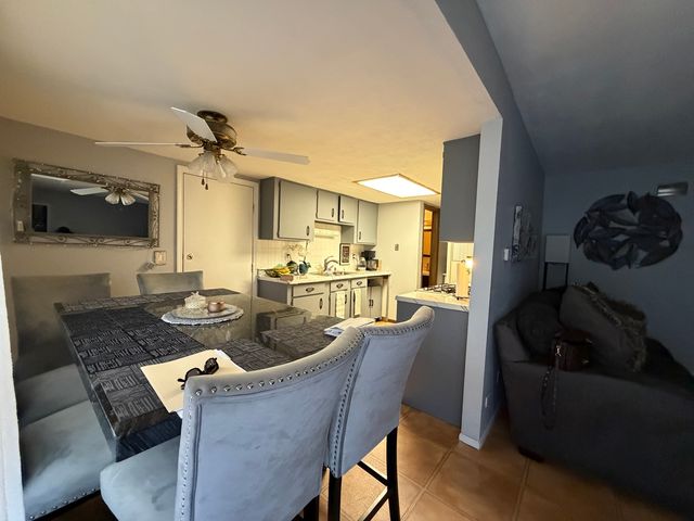 6254 Kit Carson Drive 6254, Hanover Park, IL 60133