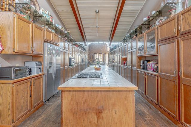 2806 Harrisburg Rd, Jonesboro, AR 72401