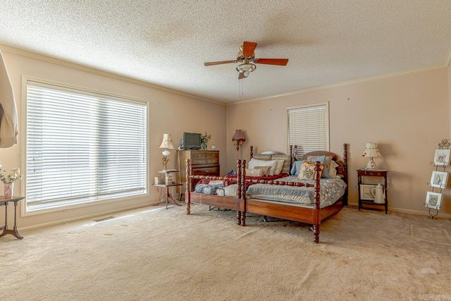 2806 Harrisburg Rd, Jonesboro, AR 72401