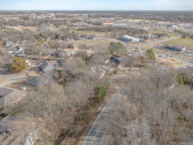 2806 Harrisburg Rd, Jonesboro, AR 72401