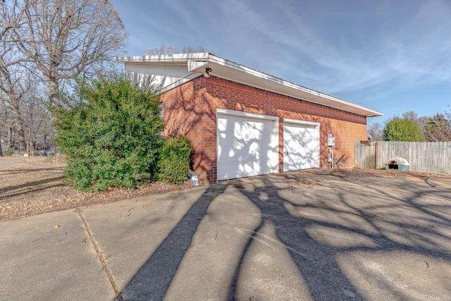 2806 Harrisburg Rd, Jonesboro, AR 72401