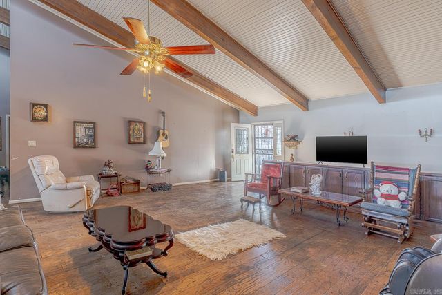 2806 Harrisburg Rd, Jonesboro, AR 72401