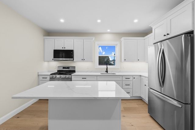 1163 New Boston Rd, Fall River, MA 02720