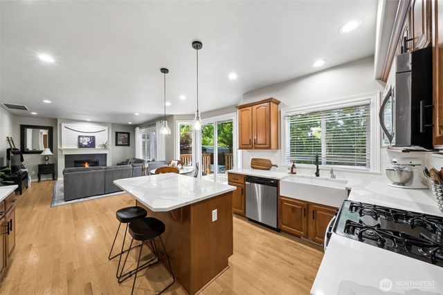 3024 20th Street Pl SW, Puyallup, WA 98373