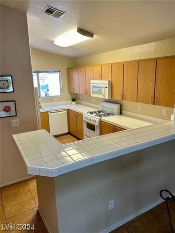 7821 Gable Lane, Las Vegas, NV 89145