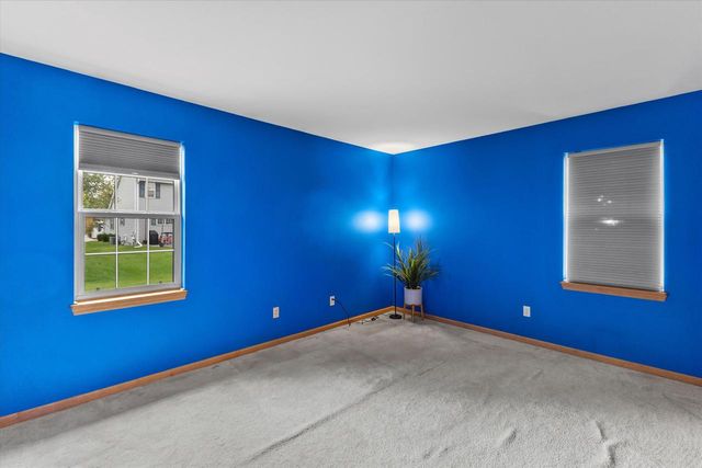 4106 Stillwater CIRCLE, Waukesha, WI 53189