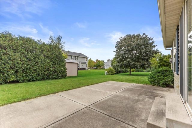 4106 Stillwater CIRCLE, Waukesha, WI 53189