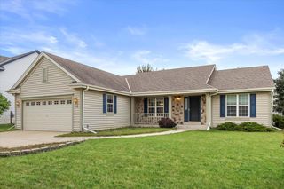 4106 Stillwater CIRCLE, Waukesha, WI 53189