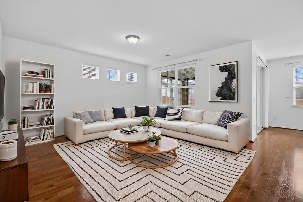 Image 9 of property listing at 316 Knawl Road, Moncks Corner, SC 29461