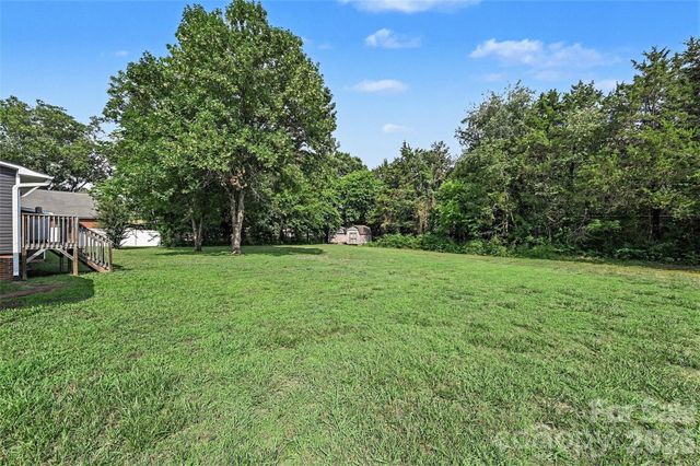 561 Primrose Lane NW, Concord, NC 28027