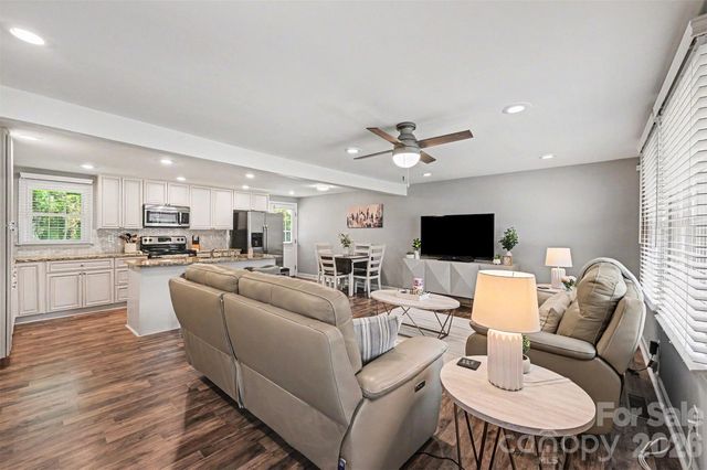 561 Primrose Lane NW, Concord, NC 28027