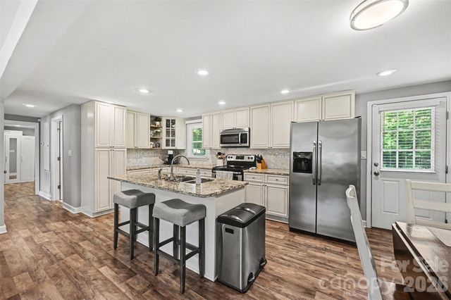 561 Primrose Lane NW, Concord, NC 28027
