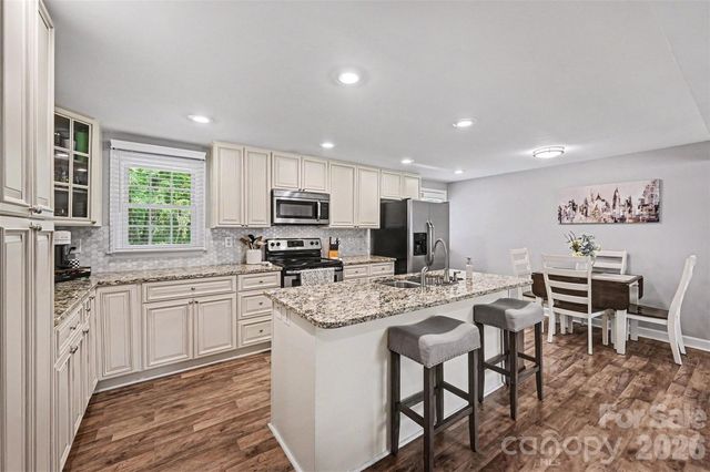 561 Primrose Lane NW, Concord, NC 28027