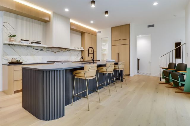 1609 W 12th ST, Austin, TX 78703