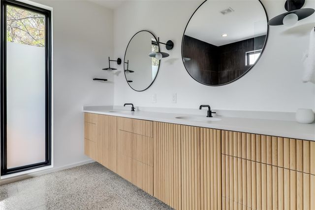 1609 W 12th ST, Austin, TX 78703