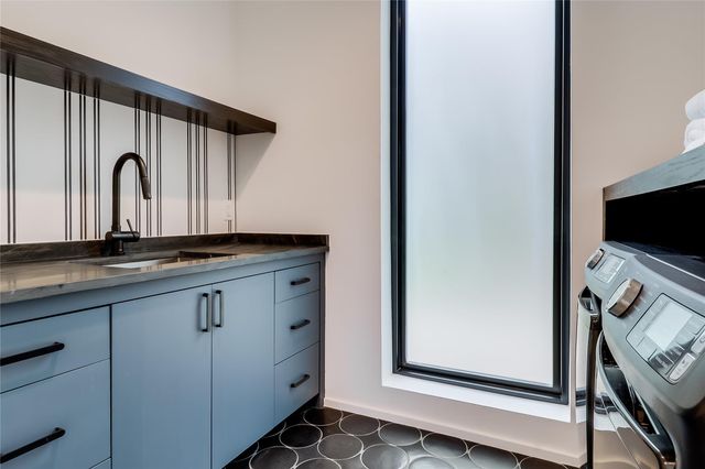 1609 W 12th ST, Austin, TX 78703