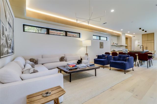 1609 W 12th ST, Austin, TX 78703
