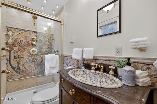 19 Carriage Lane, Brunswick, NY 12180