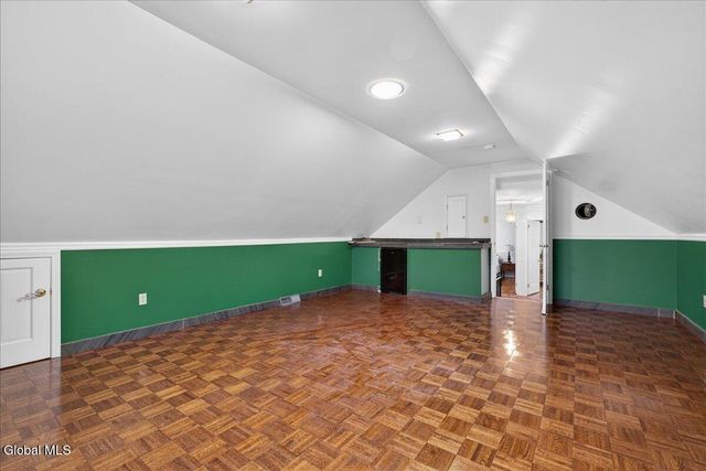 19 Carriage Lane, Brunswick, NY 12180