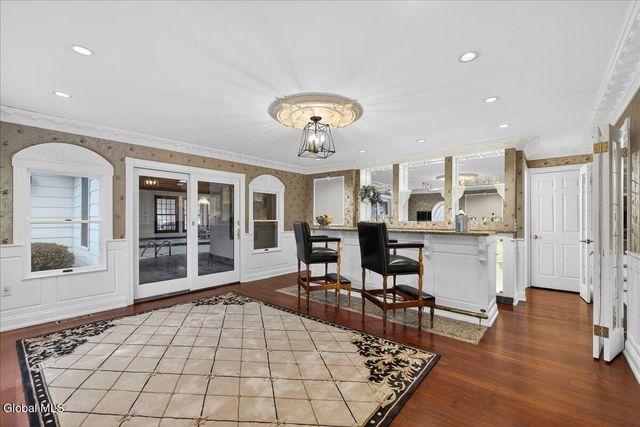 19 Carriage Lane, Brunswick, NY 12180