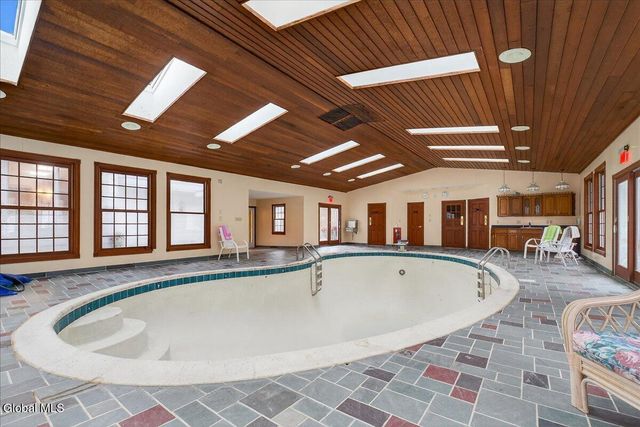 19 Carriage Lane, Brunswick, NY 12180