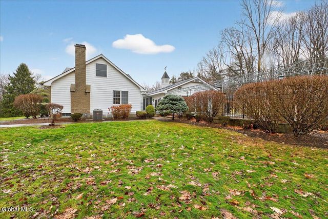 19 Carriage Lane, Brunswick, NY 12180