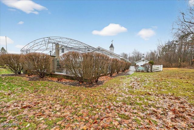 19 Carriage Lane, Brunswick, NY 12180