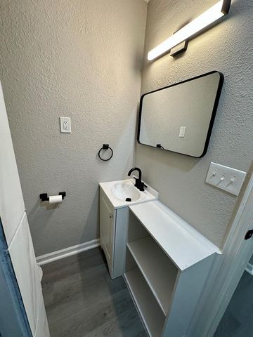 3203 Roosevelt Ave, Midland, TX 79703