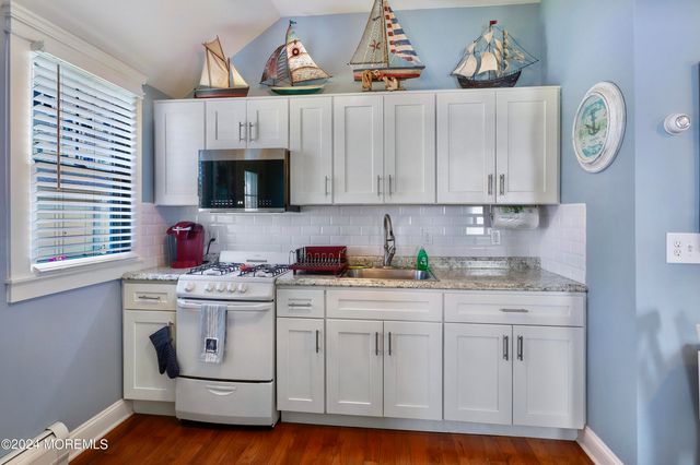 58 5th Street B, Highlands, NJ 07732