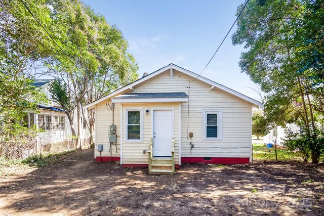 2208 Camp Greene Street, Charlotte, NC 28208