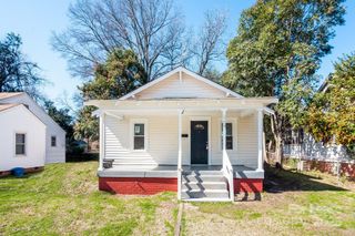 2208 Camp Greene Street, Charlotte, NC 28208