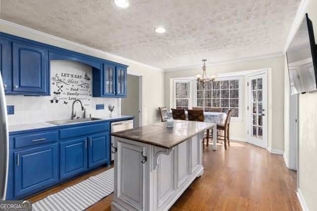 705 Springview Court, Roswell, GA 30076