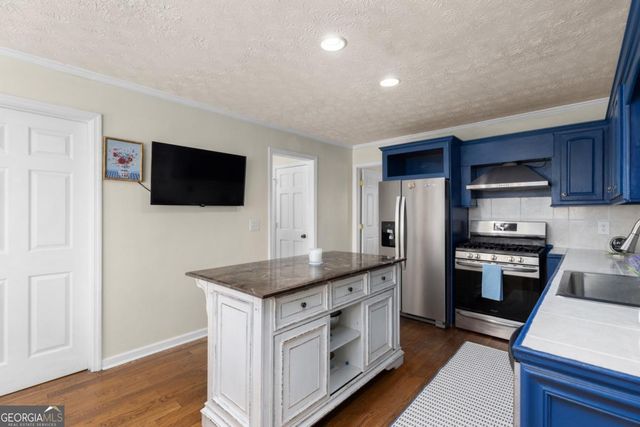 705 Springview Court, Roswell, GA 30076