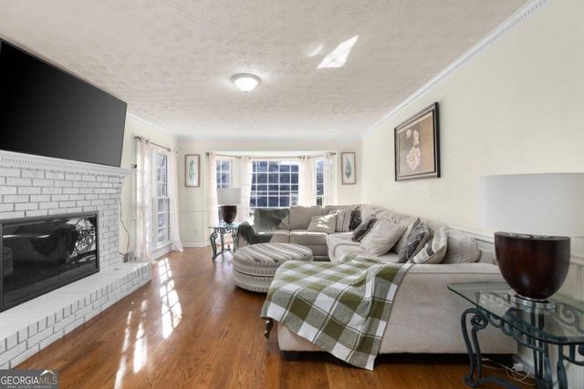 705 Springview Court, Roswell, GA 30076