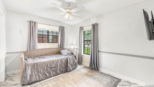 2204 Geneva, Castroville, TX 78009