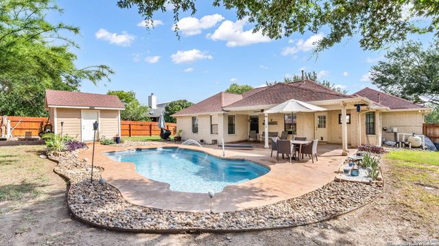 2204 Geneva, Castroville, TX 78009