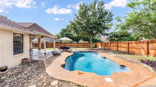 2204 Geneva, Castroville, TX 78009