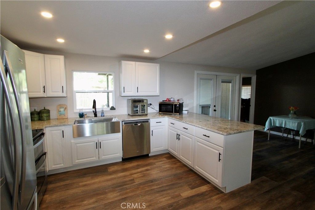Image 13 of property listing at 3101 9th Street, Clearlake, CA 95422