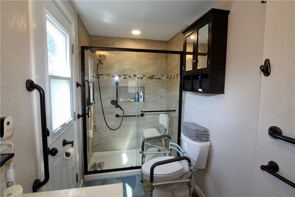 Image 15 of property listing at 3101 9th Street, Clearlake, CA 95422