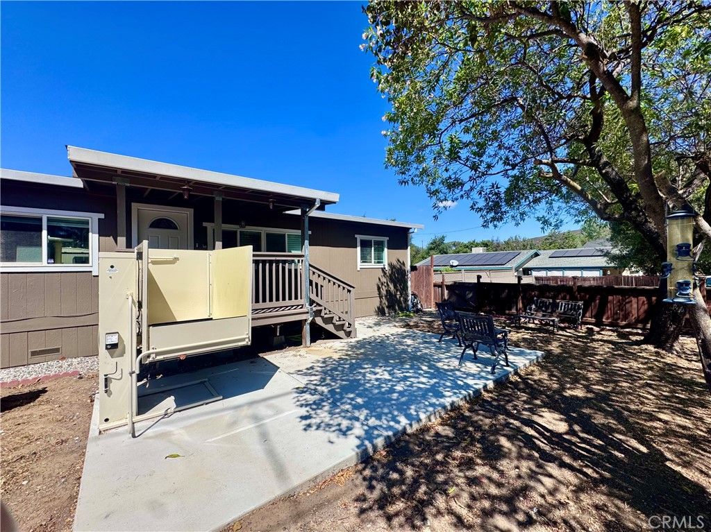 Image 3 of property listing at 3101 9th Street, Clearlake, CA 95422