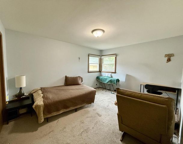 2250 N 103rd Street, Wauwatosa, WI 53226