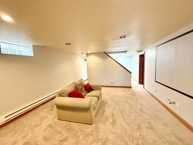 2250 N 103rd Street, Wauwatosa, WI 53226
