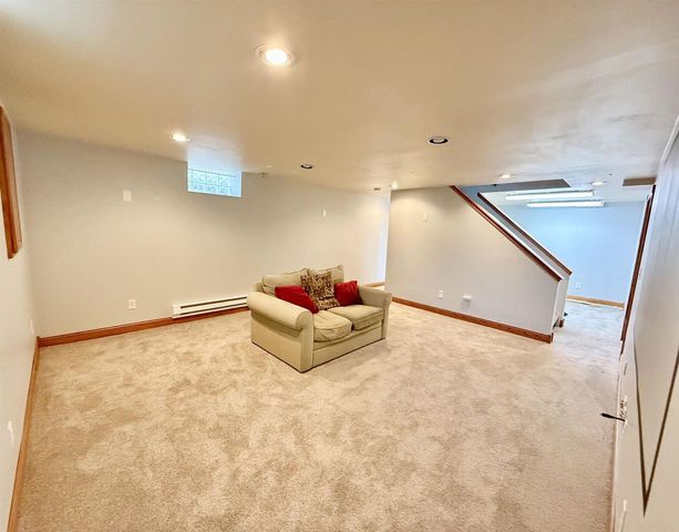 2250 N 103rd Street, Wauwatosa, WI 53226