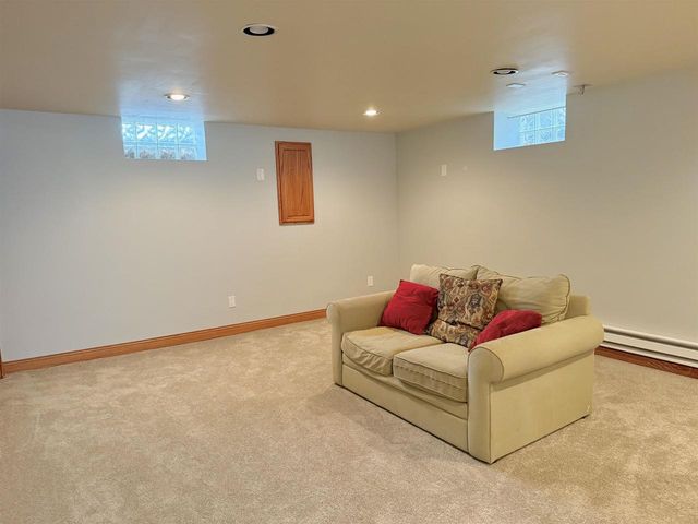 2250 N 103rd Street, Wauwatosa, WI 53226